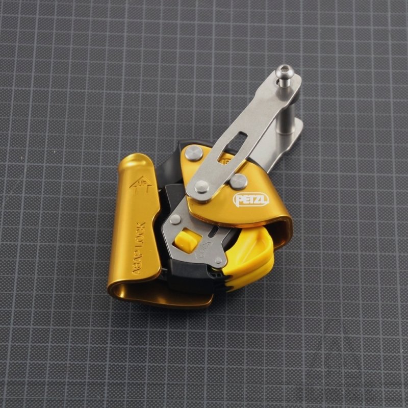 انواع ابزار توقف سقوط در کوهنوردی